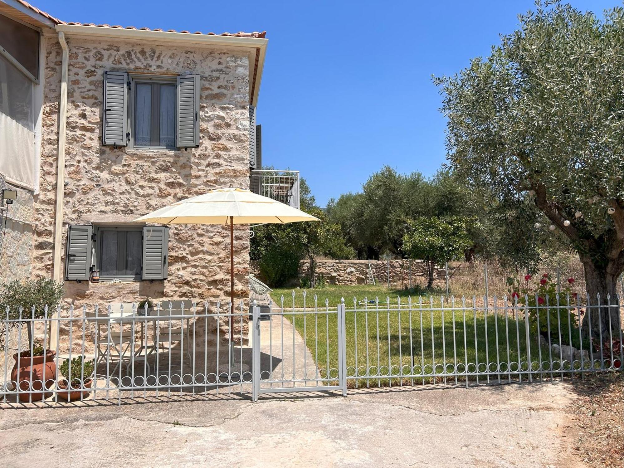 Messinian Stone House Villa Exterior photo
